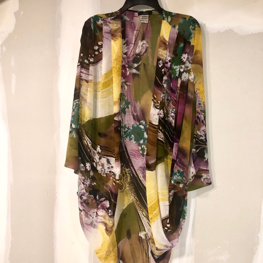 GORGEOUS KIMONO